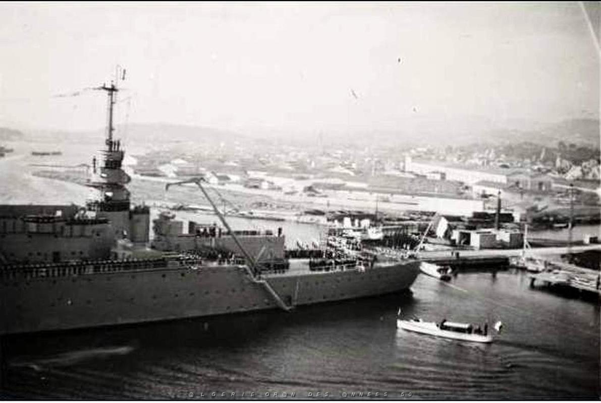 CD eh- 57- MEK- Cuirasse Provence 1937.jpg